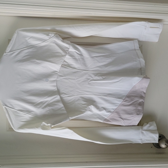 Lululemon Jacket (NWOT) - Picture 5 of 8